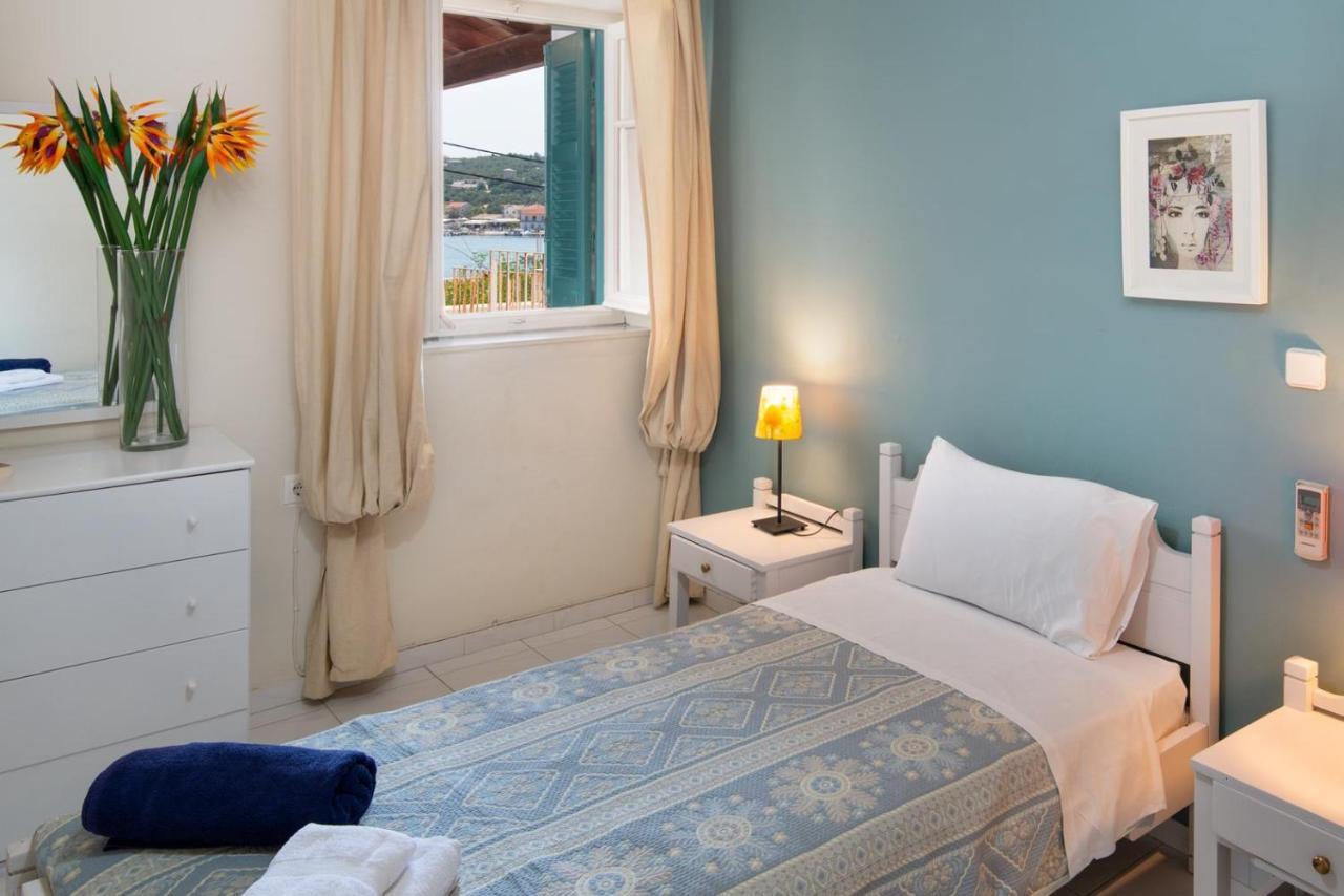 Апартаменты Paola'S Full Sea View House Гайос Экстерьер фото