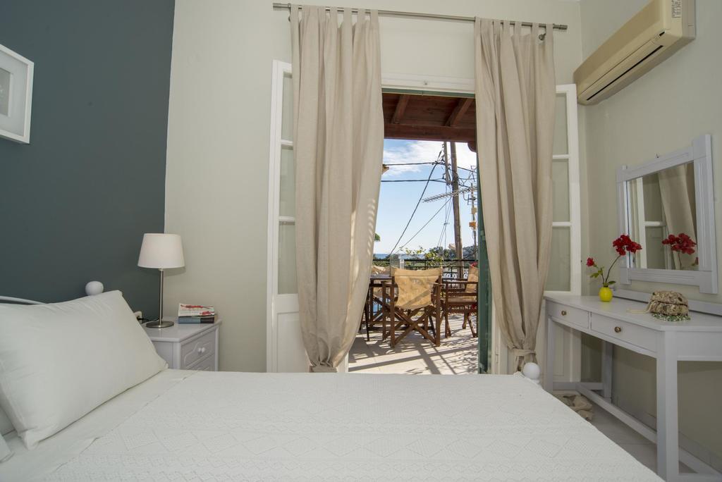 Апартаменты Paola'S Full Sea View House Гайос Экстерьер фото